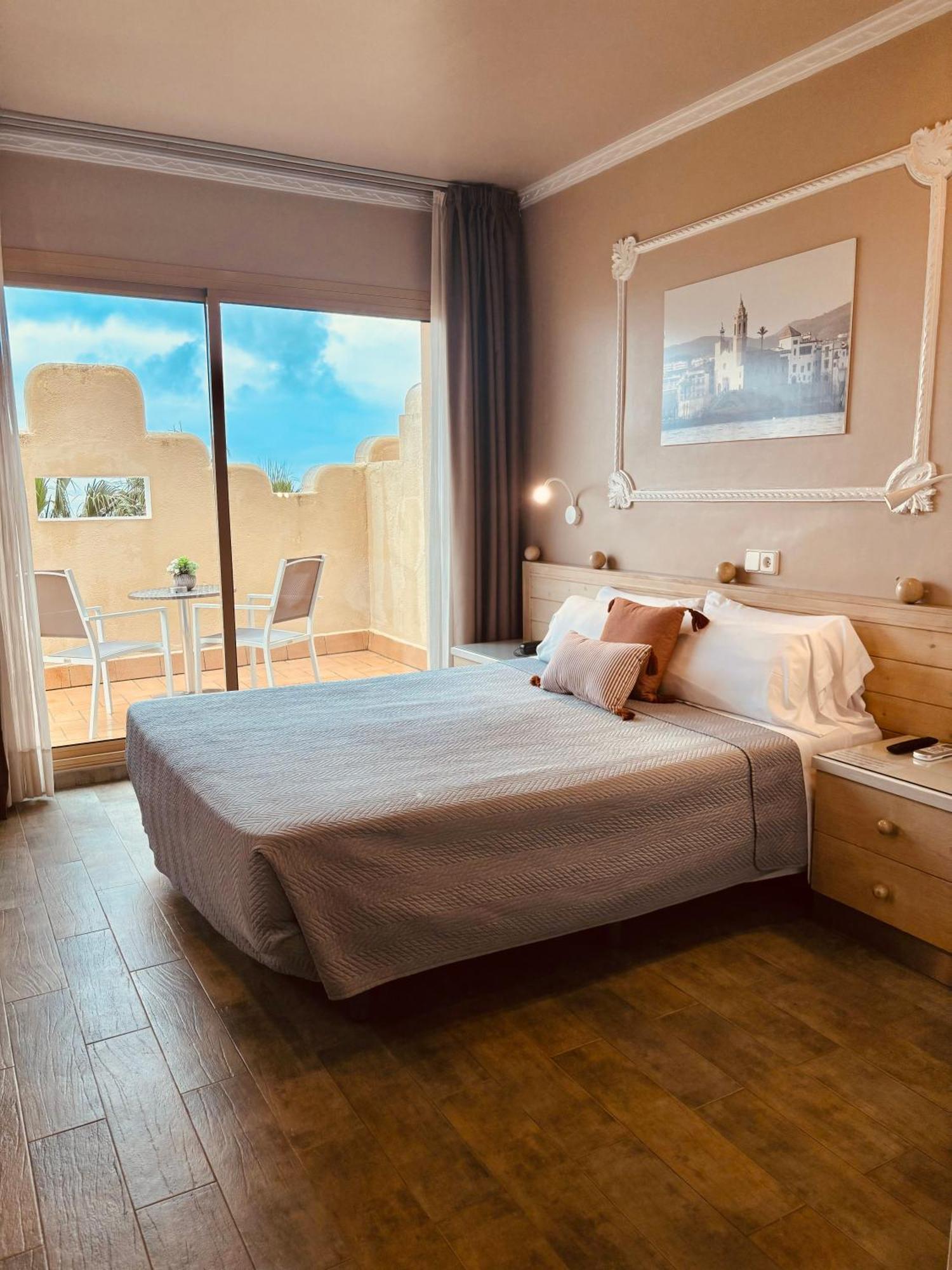 Hotel Celimar Sitges Bagian luar foto