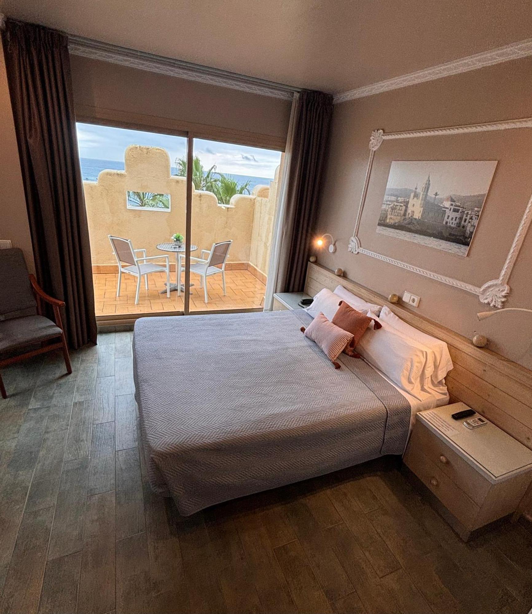 Hotel Celimar Sitges Bagian luar foto
