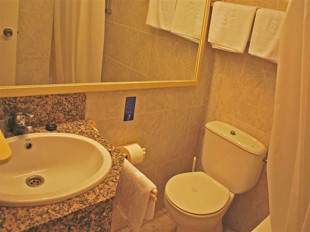 Hotel Celimar Sitges Bagian luar foto